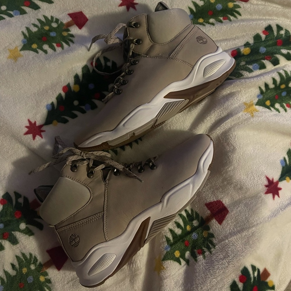 Women’s Timberland sneakers